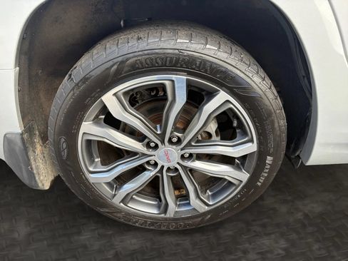 Used 2018 GMC Terrain Denali w/ Advanced Safety Package AWD/4WD image 40