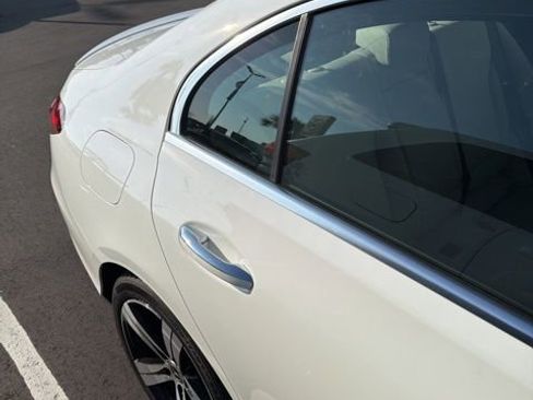 Used 2023 Mercedes-Benz C 300 Sedan image 4