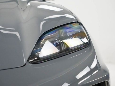 New 2025 Porsche Macan Turbo Electric image 6