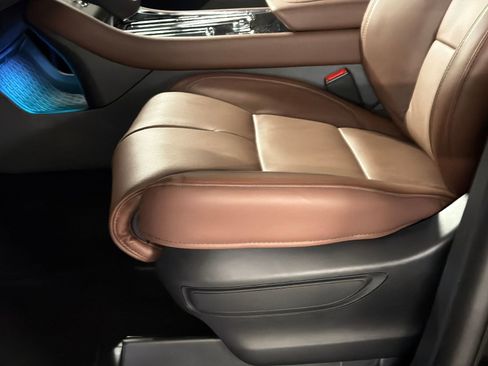 New 2026 Lincoln Aviator Reserve AWD/4WD image 16