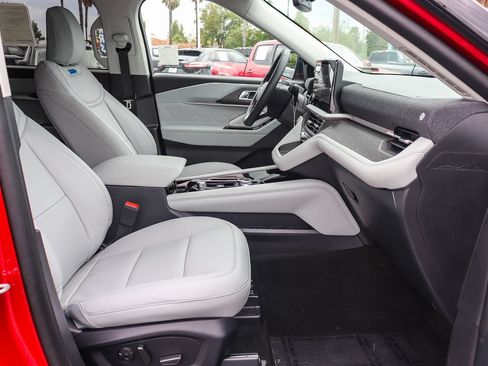 New 2026 Ford Explorer Platinum w/ LUX Leather Package AWD/4WD image 16