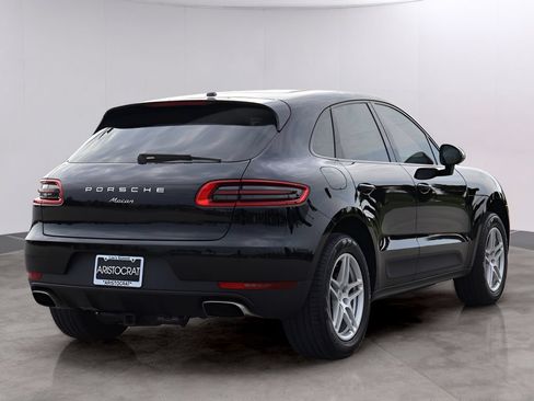 Used 2018 Porsche Macan AWD/4WD image 7