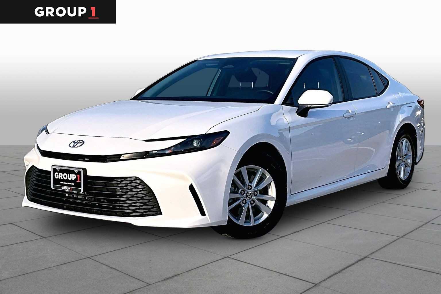 Used 2026 Toyota Camry LE w/ Convenience Package FWD image 1