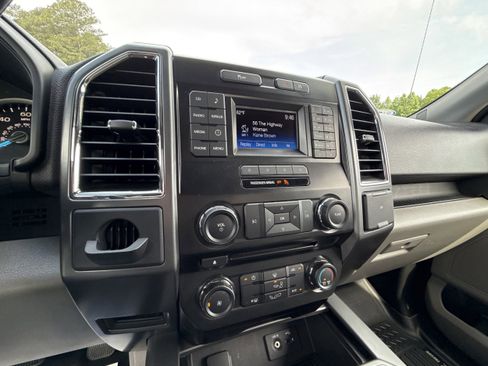 Used 2015 Ford F150 XLT w/ Equipment Group 301A Mid RWD image 19