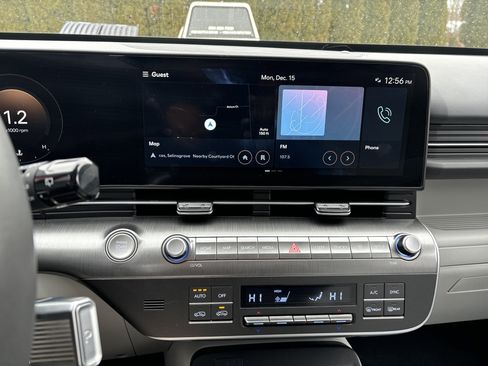 Used 2025 Hyundai Kona SEL image 25