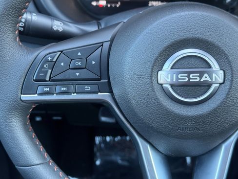 Used 2023 Nissan Kicks SR w/ SR Premium Package FWD image 19