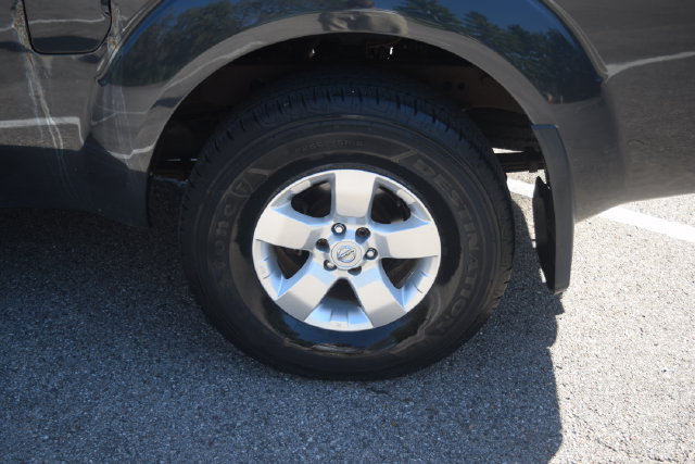 Used 2010 Nissan Frontier SE AWD/4WD image 8