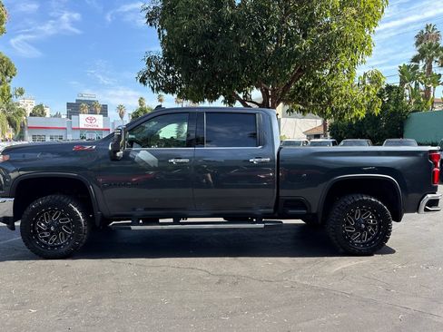 Used 2020 Chevrolet Silverado 2500 LTZ w/ LTZ Plus Package RWD image 7