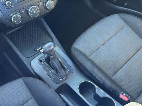 Used 2016 Kia Forte LX w/ LX Popular Plus Package image 17