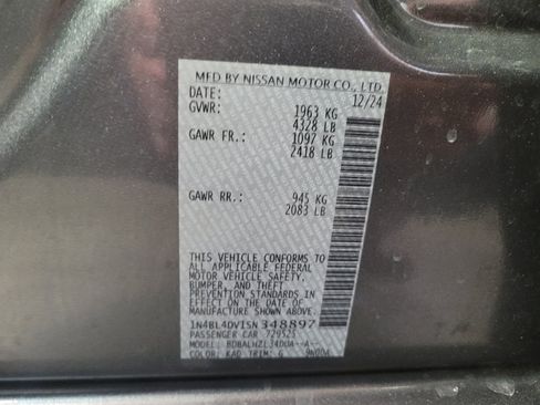 Used 2025 Nissan Altima 2.5 SV FWD image 33