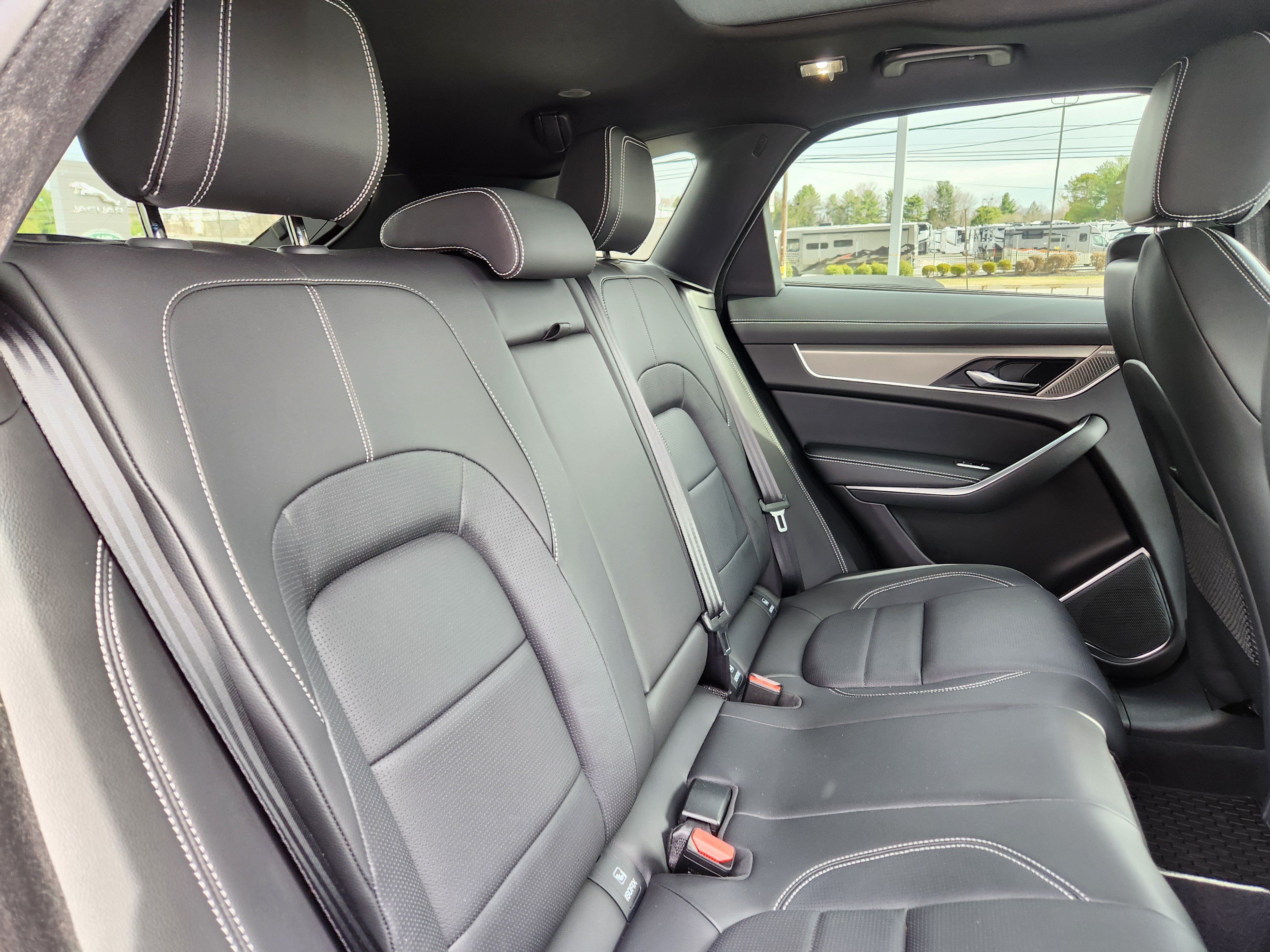 Certified 2026 Jaguar F-PACE R-Dynamic S AWD/4WD image 15