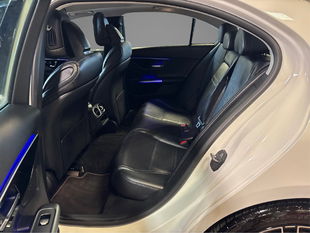 Used 2023 Mercedes-Benz C 300 Sedan image 13