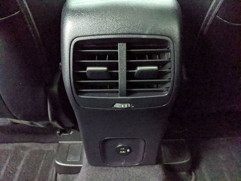 Certified 2022 Ford Escape Titanium w/ Class II Trailer Tow Package image 20