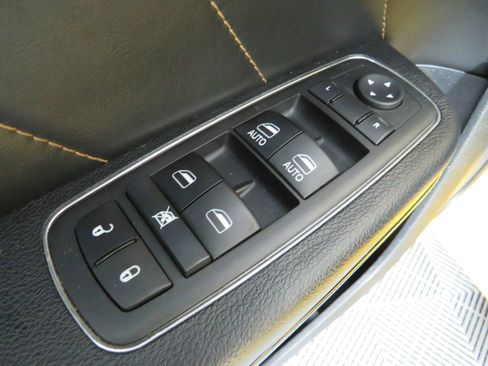 Used 2017 Dodge Charger R/T image 47