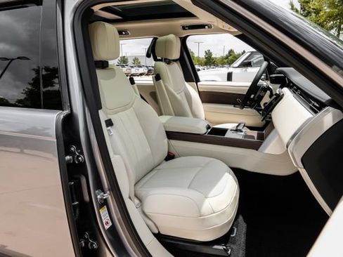 New 2026 Land Rover Range Rover Long Wheelbase SE AWD/4WD image 43