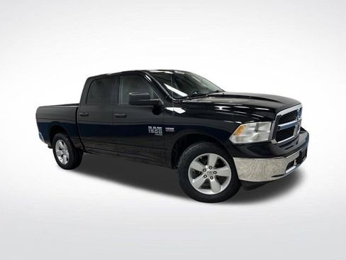 Used 2022 RAM 1500 Classic SLT image 35