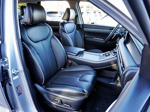 Used 2025 Hyundai Palisade SEL image 12