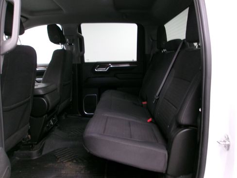 Used 2024 Chevrolet Silverado 2500 LT AWD/4WD image 9