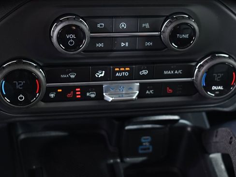 New 2025 Ford Bronco Badlands AWD/4WD image 32