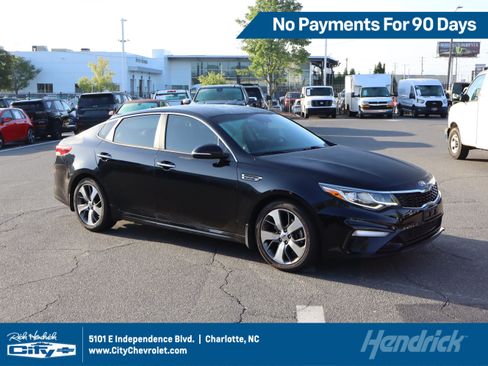 Used 2019 Kia Optima S FWD image 1