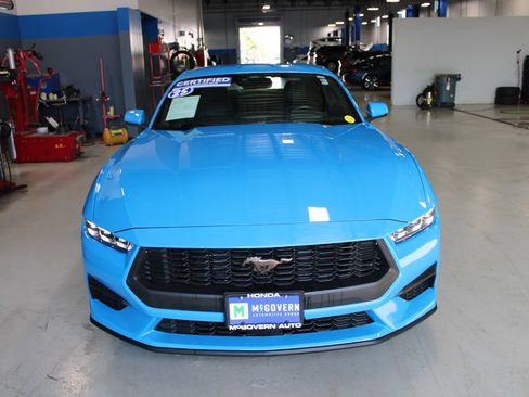 Used 2025 Ford Mustang Premium RWD image 2