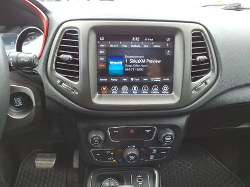 Used 2019 Jeep Compass Trailhawk AWD/4WD image 16