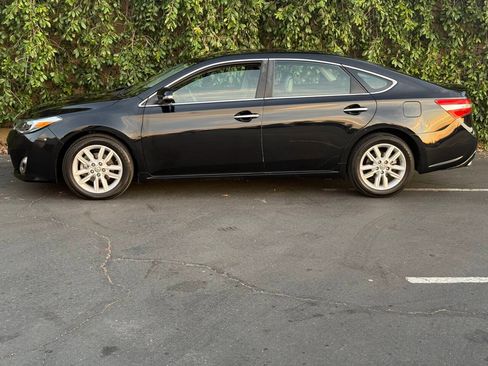 Used 2015 Toyota Avalon XLE FWD image 6