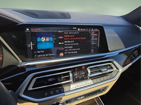 Used 2021 BMW X7 xDrive40i w/ Luxury Seating Package image 17