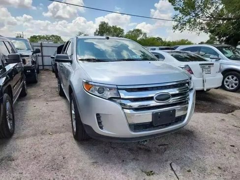 Used 2013 Ford Edge SE image 3
