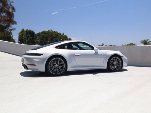 Certified 2026 Porsche 911 Carrera S RWD image 8