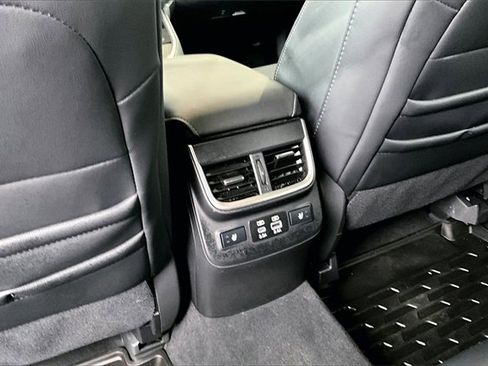 Used 2025 Subaru Outback Limited w/ Popular Package #2 image 32