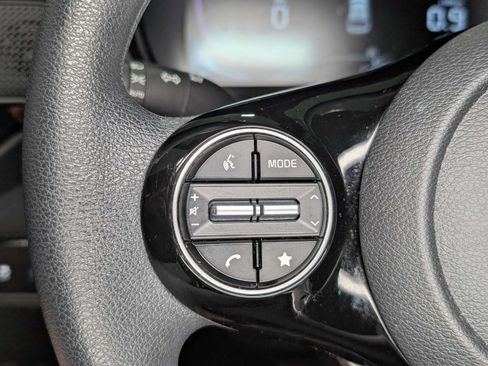 Certified 2024 Kia Soul S FWD image 33