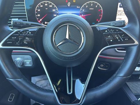 Used 2025 Mercedes-Benz GLE 350 4MATIC image 26