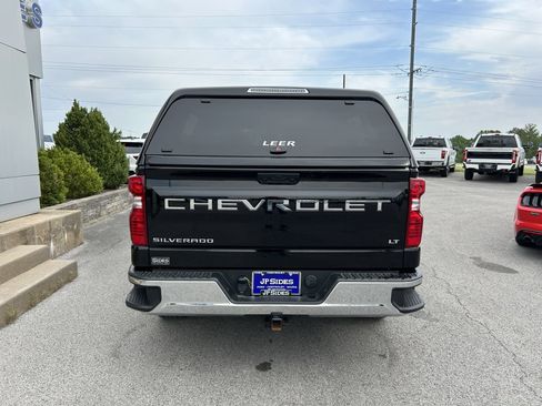 Used 2023 Chevrolet Silverado 1500 LT AWD/4WD image 8