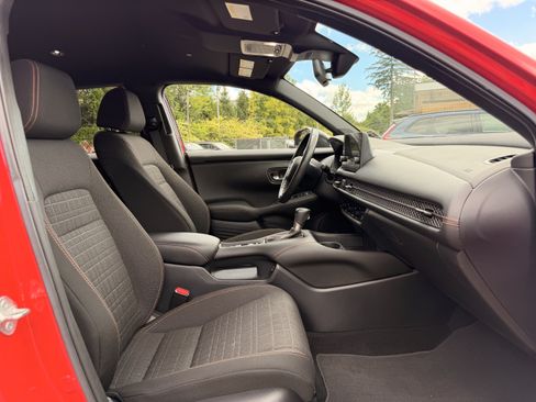 Used 2024 Honda HR-V Sport image 17