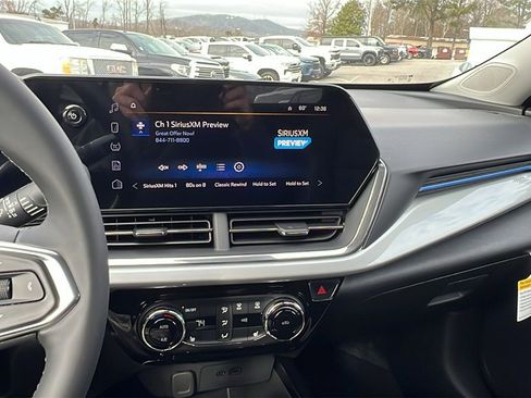 New 2026 Chevrolet Trax LT w/ LT Convenience Package image 23