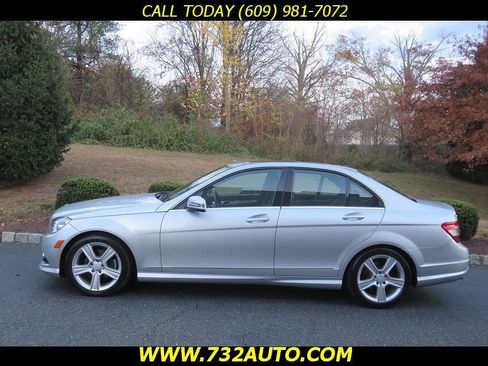 Used 2010 Mercedes-Benz C 300 Sedan image 2