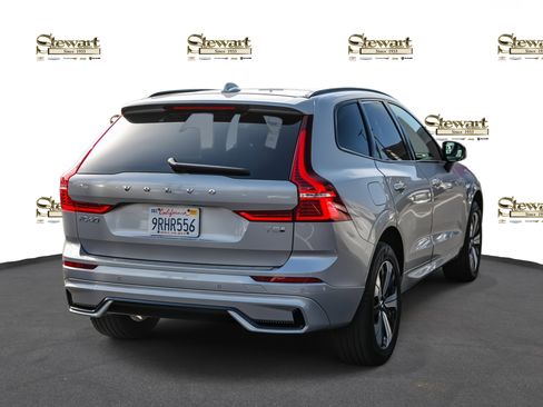 Used 2025 Volvo XC60 T8 Core w/ Protection Package Premier image 21