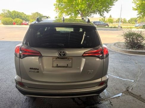 Used 2018 Toyota RAV4 XLE w/ Plus Extra Value Package AWD/4WD image 12