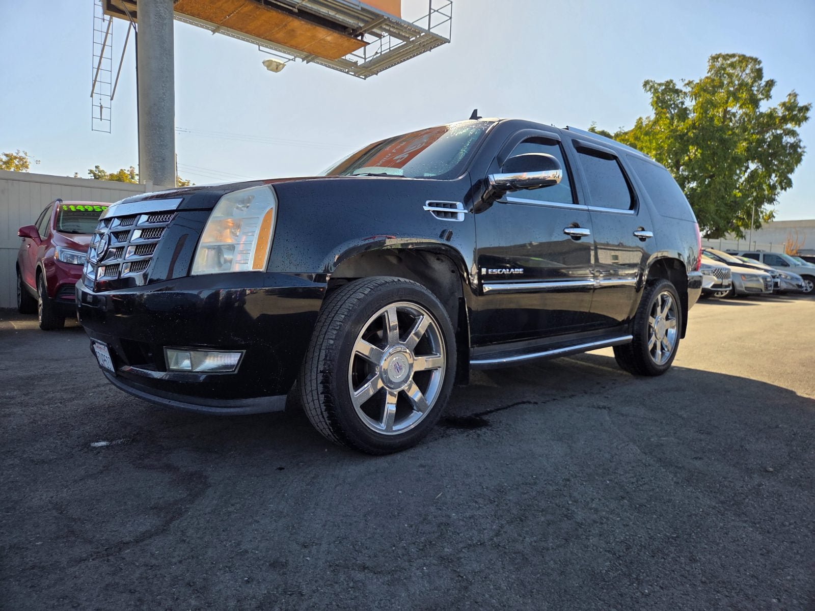 Used 2007 Cadillac Escalade AWD w/ Information Package image 1