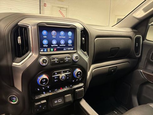 Used 2021 GMC Sierra 1500 SLT w/ SLT Convenience Package AWD/4WD image 38