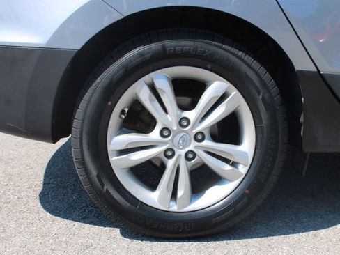 Used 2011 Hyundai Tucson GLS FWD image 32