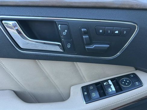 Used 2011 Mercedes-Benz E 350 Sedan image 28