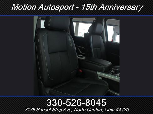 Used 2019 Nissan Titan SV image 36