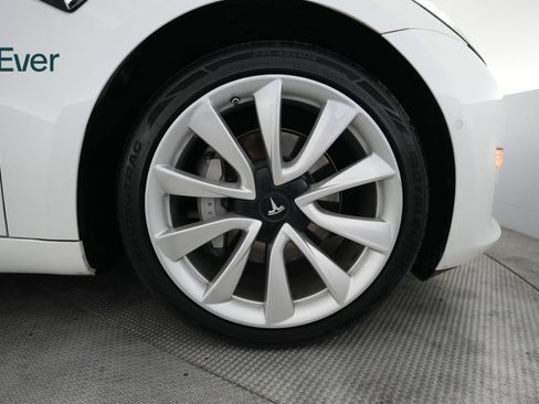 Used 2018 Tesla Model 3 Mid Range RWD image 19