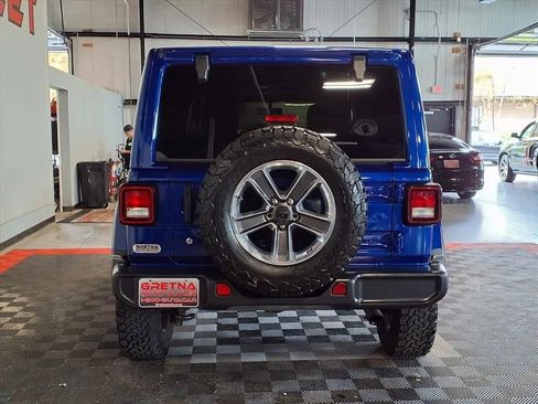 Used 2019 Jeep Wrangler Unlimited Sahara w/ Uconnect 4C Nav & Sound Group AWD/4WD image 5