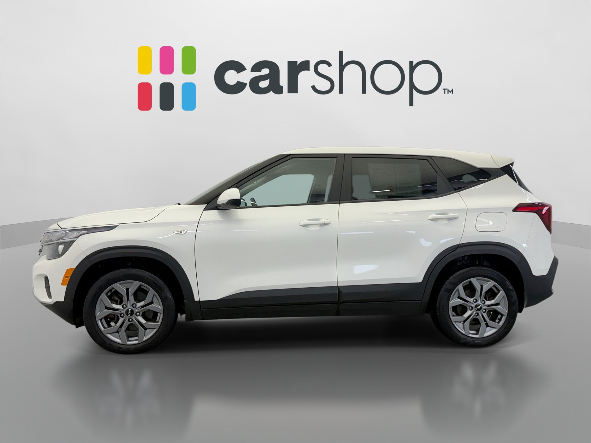 Used 2024 Kia Seltos LX AWD/4WD image 2