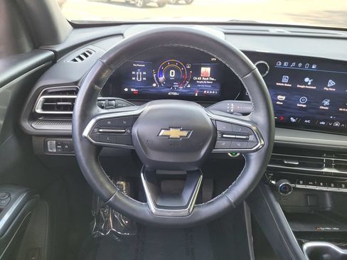 Used 2024 Chevrolet Traverse LT FWD image 18