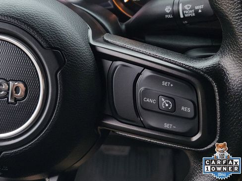 Used 2023 Jeep Gladiator Sport image 33