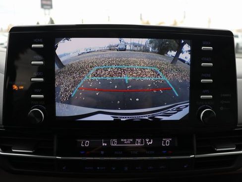 Used 2024 Toyota Sienna XLE image 23